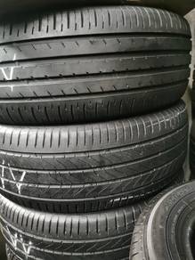 TTH 215 50 18 toyo proxes