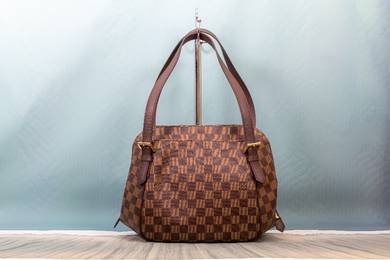 Louis Vuitton Damier Canvas Belem Mm Baggage Size 2.5