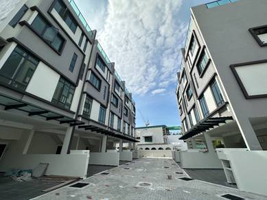 4/S/Link House At 8 Babington ( Georgetown ) New Project -Private Lift