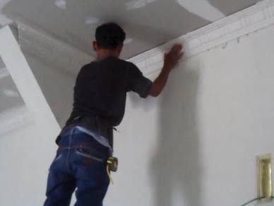 Khidmat Memasang Ceiling Cornice Partition Glass