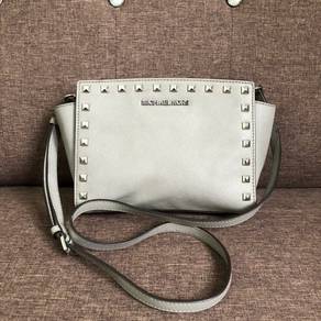 Cập nhật hơn 73 về michael kors malaysia mới nhất - cdgdbentre.edu.vn