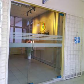 PINTU GLASS 12mm l pintu kaca kalis pecah