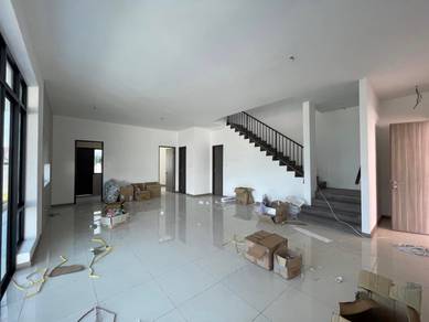 Holmes Town Muara Tuang Double Storey Terrace Corner