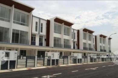 Taman Tasik Prima,Puchong 3storey townhouse Below market value!