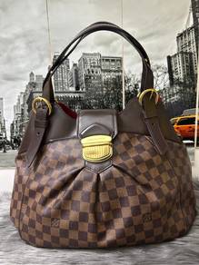 Found 227 results for louis vuitton, Bags & Wallets in Malaysia - Buy &  Sell Bags & Wallets 