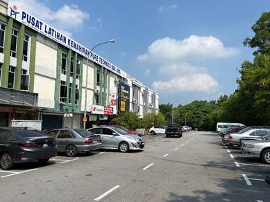 24x65 3 Storey Shop Lot TMN RASAH JAYA, Rasah Prima