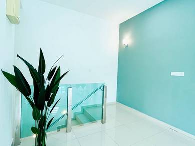 Owner Rugi Jual【Fully Furnished 46x75 Double Storey】Big Corner Nilai