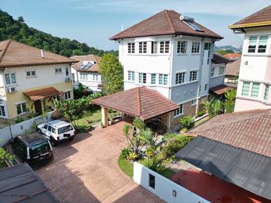 2.5-Storey Endlot Bungalow Kemensah Heights Taman Melawati