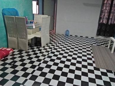 Taman Dahlia Flat FREEHOLD+TENANTED+WELL KEPT+NEAR KOLEJ/KLIA