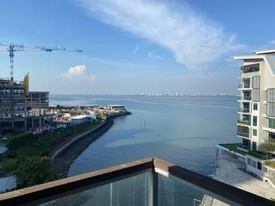 Fully renovated & tastefully furnished, big balcony & with sea view!