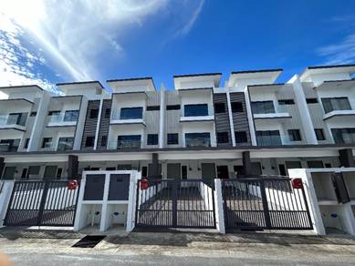 (GRD FLR) 28 Residence 3 Storey Town House Tmn Orkid, Salak Tinggi