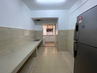 Renovated Vista Angkasa 1000sqft Condo 5 Mins KL Gateway Bangsar South