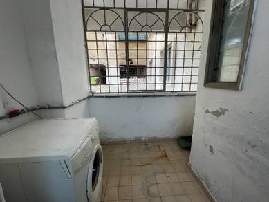 Renovated Vista Angkasa 1000sqft Condo 5 Mins KL Gateway Bangsar South