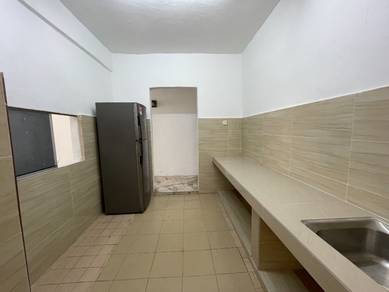Renovated Vista Angkasa 1000sqft Condo 5 Mins KL Gateway Bangsar South