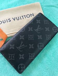 Found 227 results for louis vuitton, Bags & Wallets in Malaysia - Buy &  Sell Bags & Wallets 