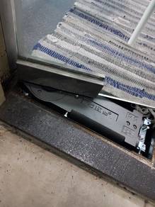 REPAIR PINTU KACA l hydraulic floor spring hinge