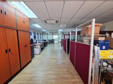 Puchong Jaya 1026sf Office with lift Tenanted Roi 6% Opposite ioi Mall