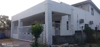 Rumah Semi-D 4 Bilik berdekatan Jalan Utama Ppr Machang