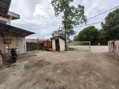 Pengkalan Chepa warehouse 40'x160'