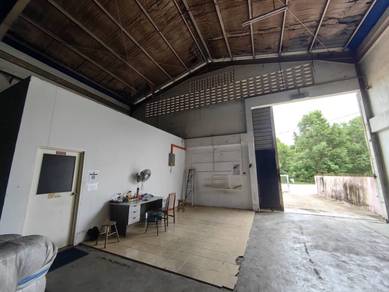 Pengkalan Chepa warehouse 40'x160'