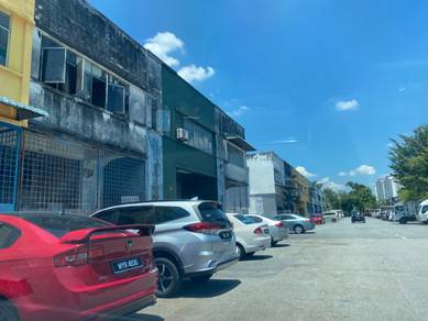 1.5 Storey Link Factory Puchong Area