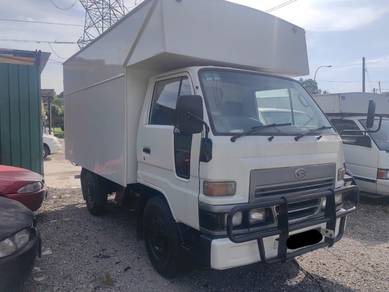 2009 Daihatsu V58 Luton Box
