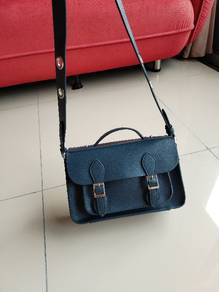 Esprit sling bag on sale malaysia