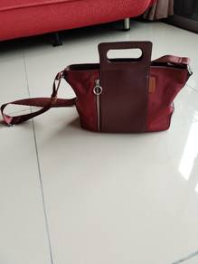 Esprit sling outlet bag malaysia