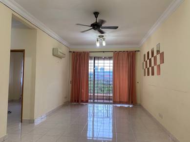 Koi Tropika Condo Semi furnished 3 room, Bandar Puteri Puchong