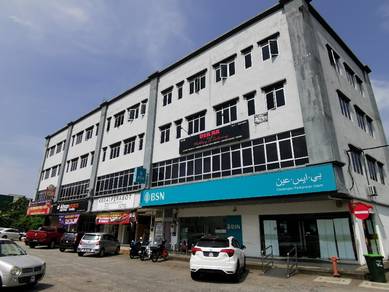 FACING MAINROAD ENDLOT ABOVE BSN Upper Floor Shoplot TOWN AREA Gurun