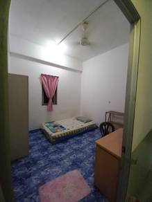 Room (MALE ONLY) at Tmn Bukit Dahlia, Pasir Gudang, Johor