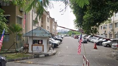 Iris Apartment (Taman Desa)