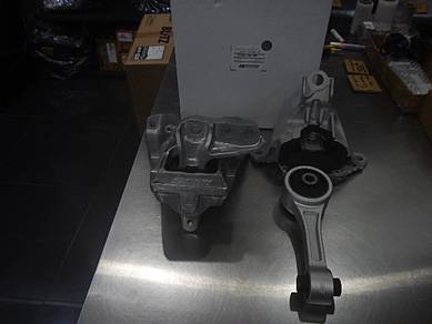 Spoon Engine Transmission Mount Set FK8 Type R