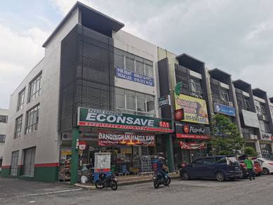 3 Storey Kiara Business Centre Semenyih,Facing main road