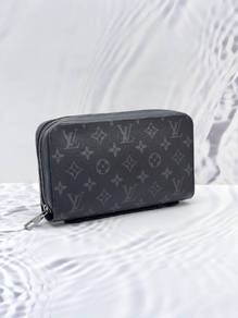 Louis Vuitton - Black Monogram Eclipse Zippy XL