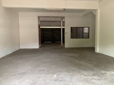 Main Road Corner Lot Shop For Rent @ Teluk Intan