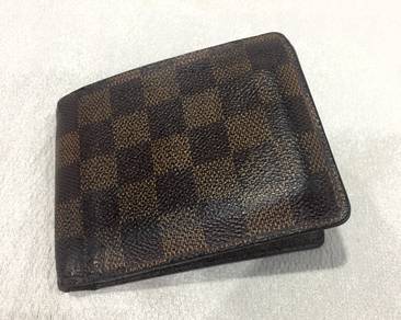 Mens Louis Vuitton Wallet For Sale. Authentic. Have Receipt for