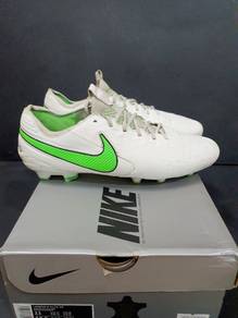 Kasut bola outlet nike tempo