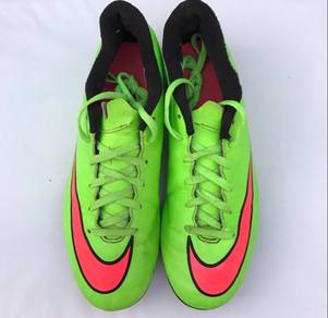 Kasut bola nike on sale hypervenom