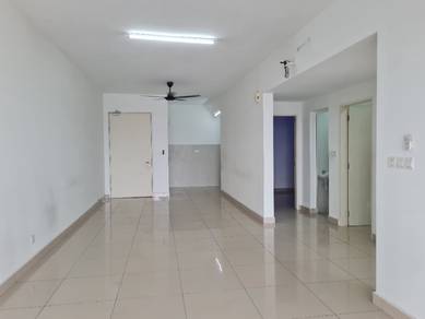 Simfoni 1 condo terrace with Private Garden at Bandar Teknologi Kajang