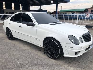 Mercedes Benz E240 AVANTGARDE (CBU) 2.6 (A)