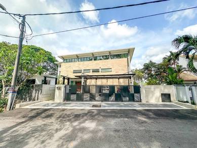 CORNER LOT | INDOOR POOL ⭐️ 2 Storey Bungalow House Subang Jaya