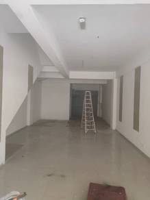 3 storey shop @ oug parklane