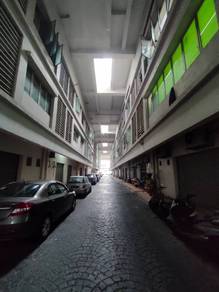 3 storey shop @ oug parklane