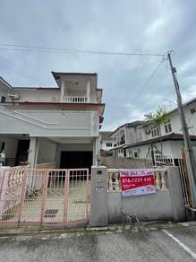FREEHOLD Corner 1.5 Storey GF TownHouse Ujong Pasir Straits Court