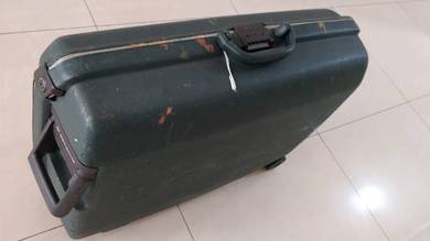 Vintage/Classic Samsonite hard case luggage