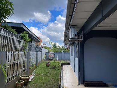 Jln Seladah between Kempas and Jln Song double storey detached house.