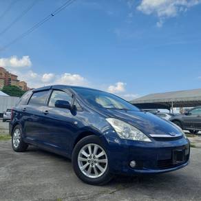 Toyota WISH 1.8 XS FACELIFT FWD (A)