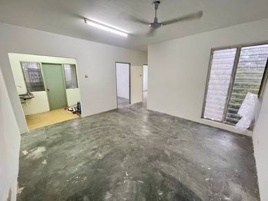 Pangsapuri Sri Indah 4th Floor Walk Up Without Lift, Newly Painted