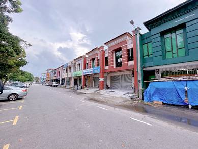 Below Bank Value Main Road IKS Merdeka Batu Berendam Melaka 2S Shop
